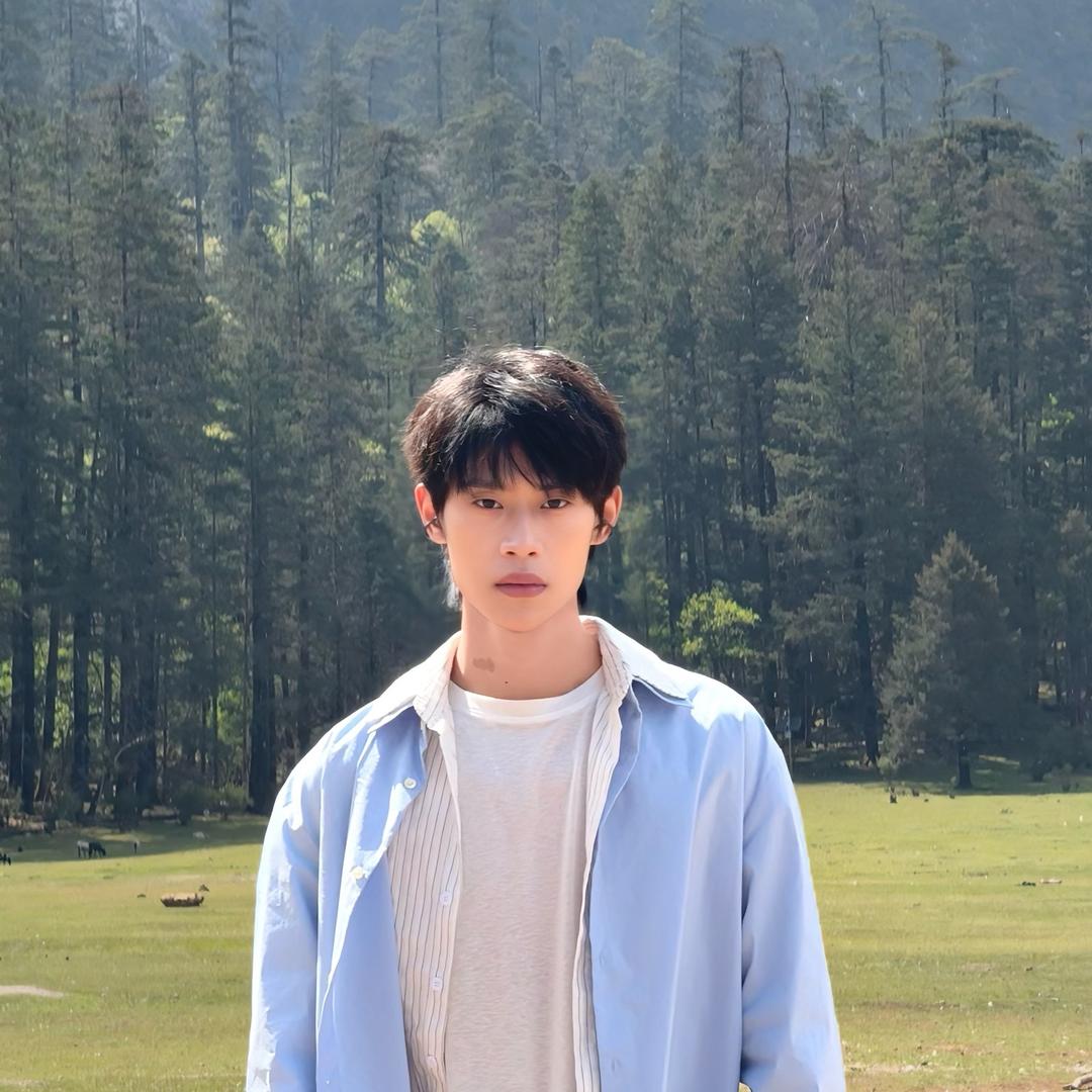 李思君
