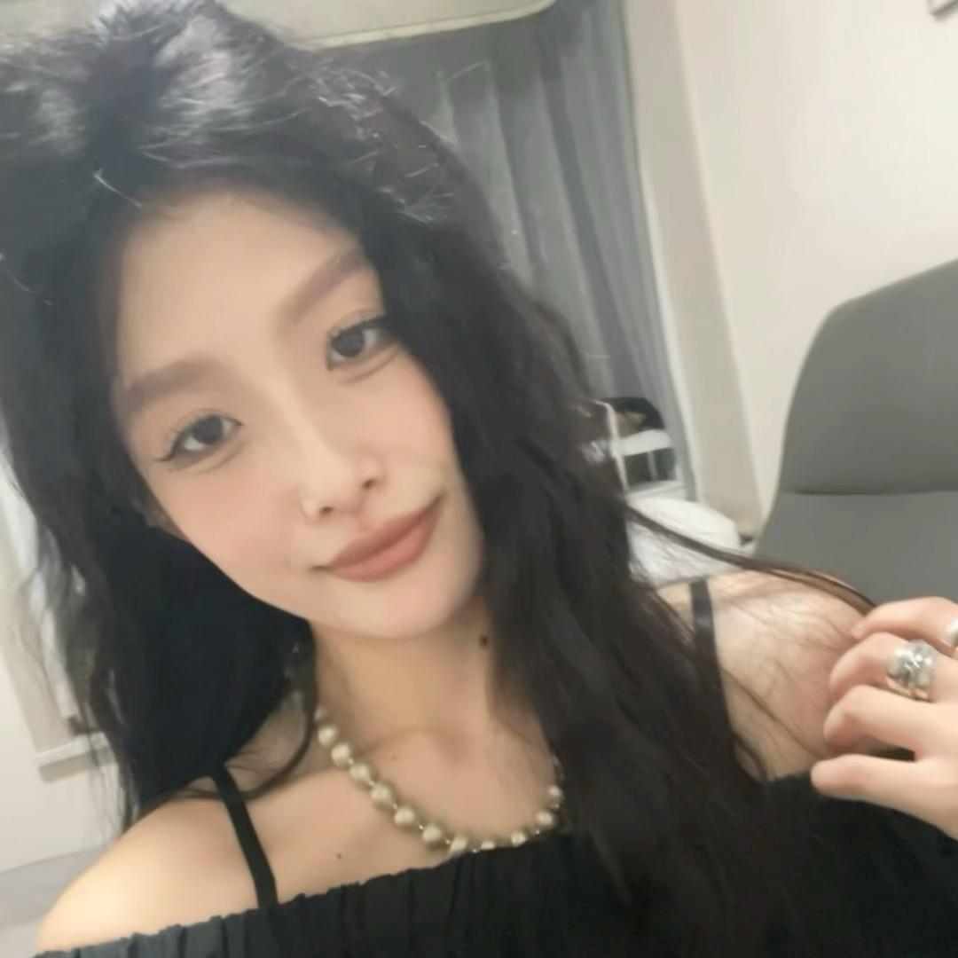 .君君.