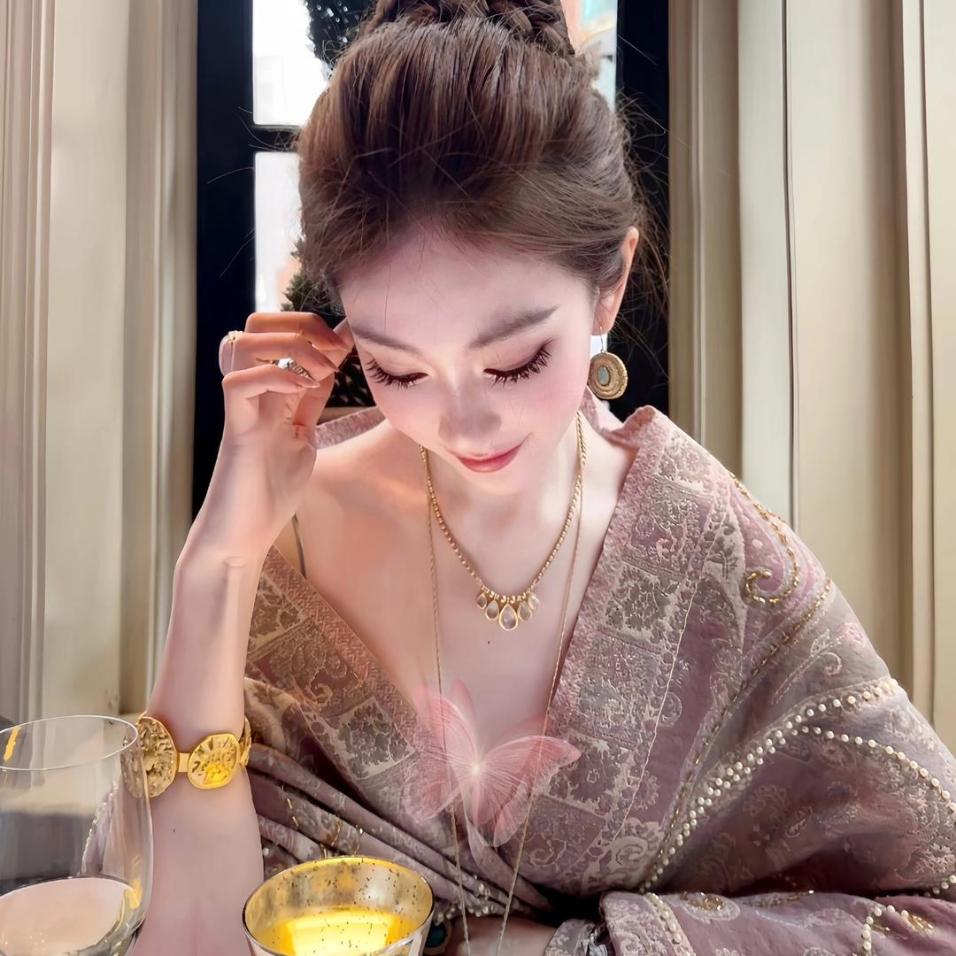 雅雅.