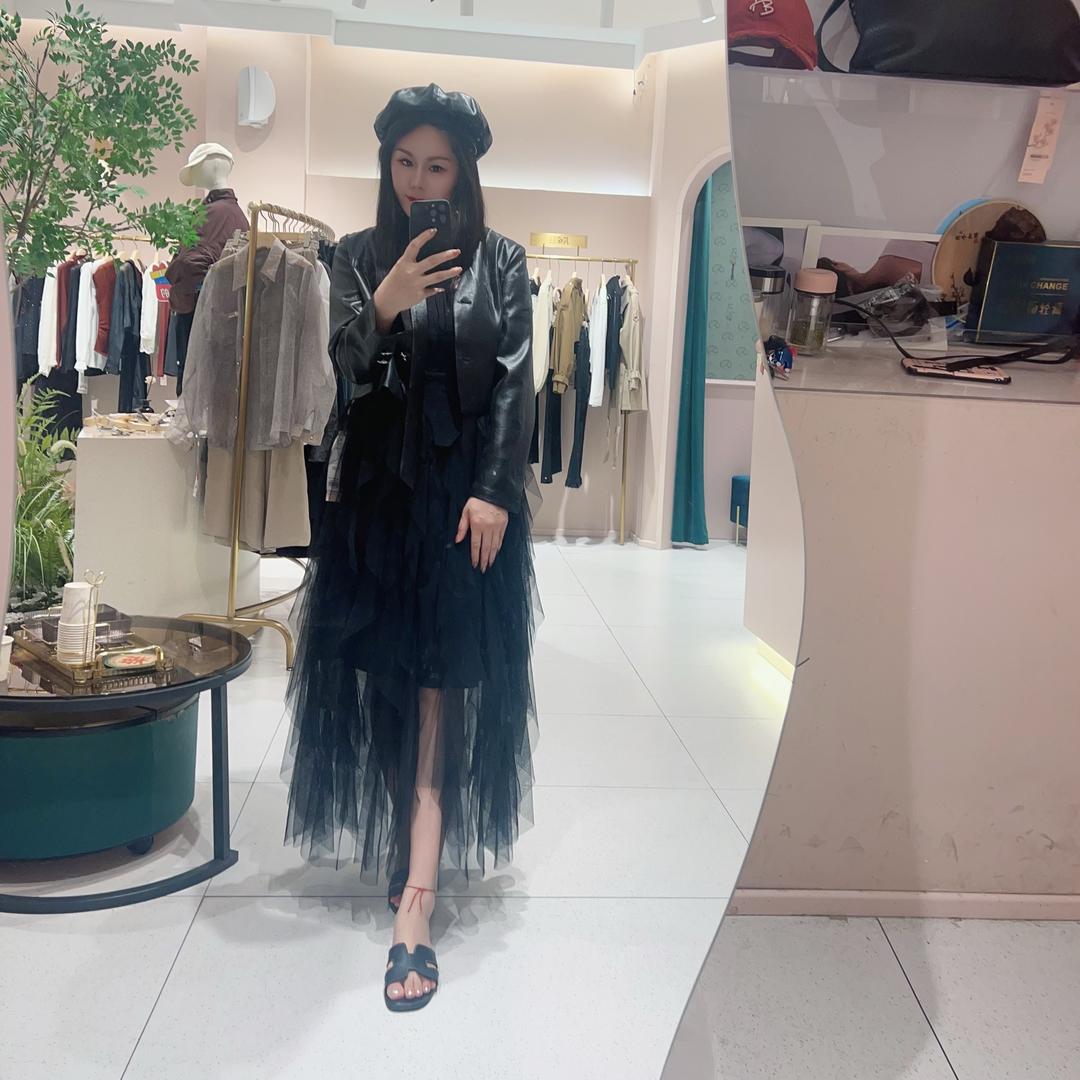 婷婷📖