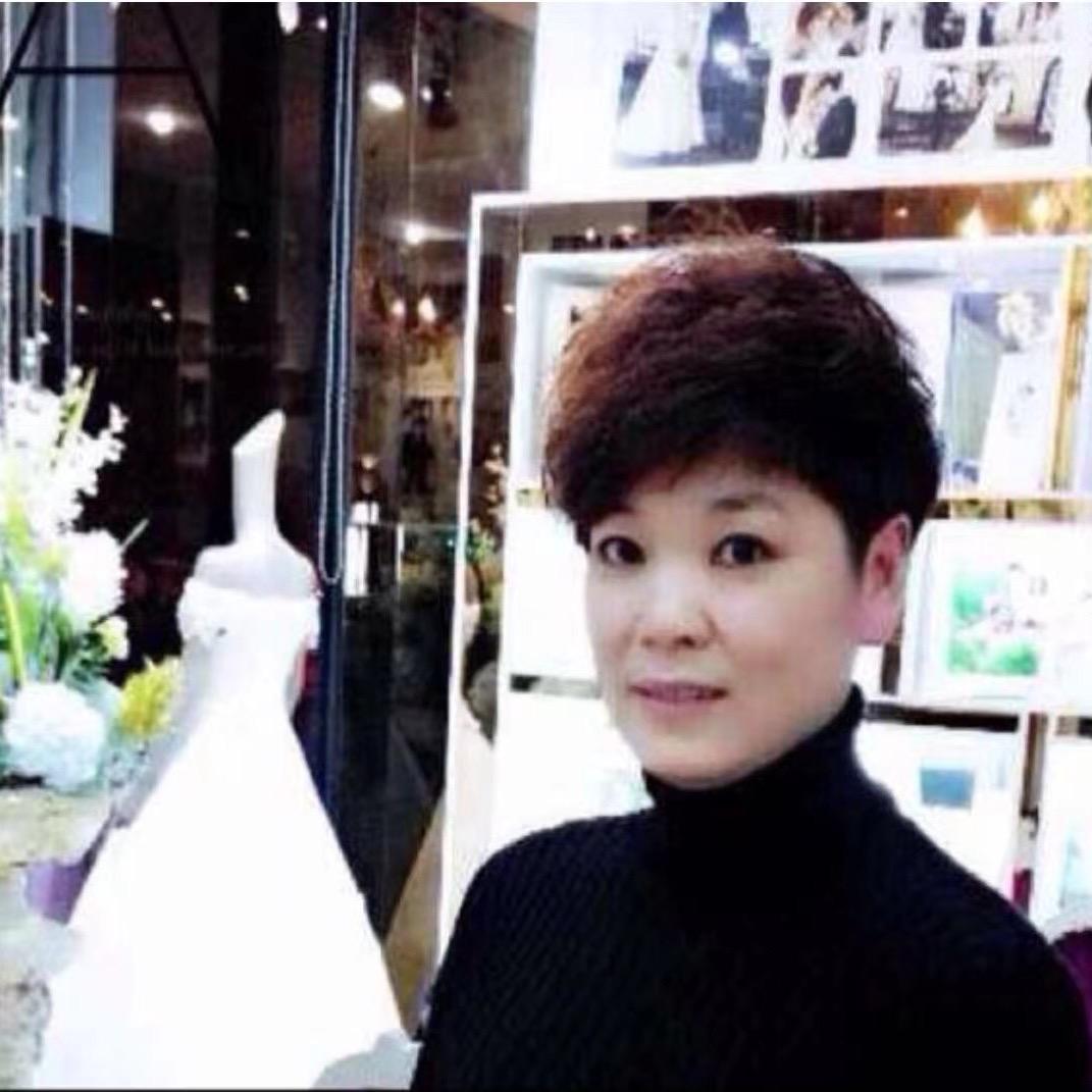 婚礼人周姐摄影机构