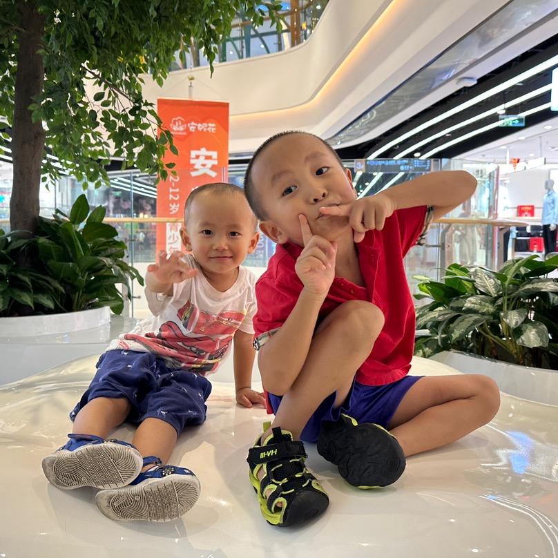 两个孩儿的爸