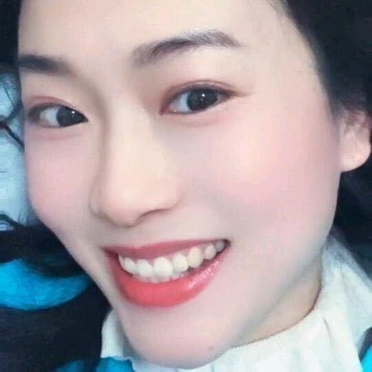 万春红