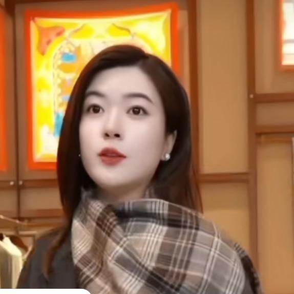 H姐曼辰美衣穿搭