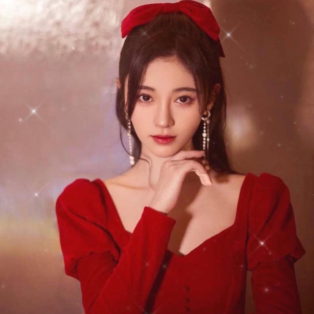 广州13行雪韩服饰定制