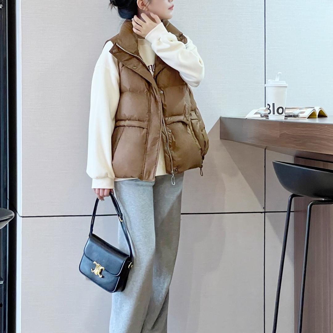 卓越服饰.