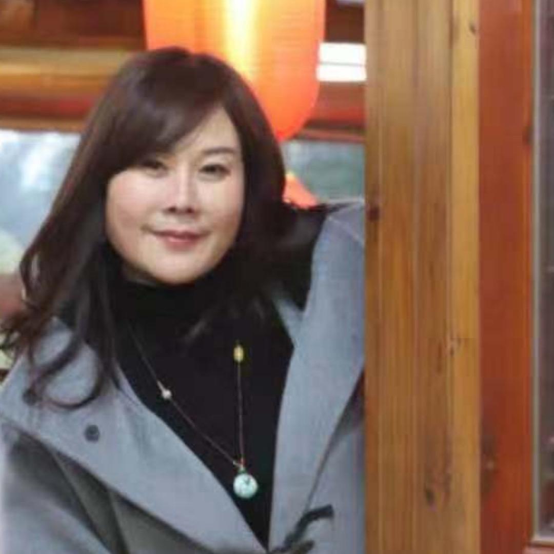 李琼