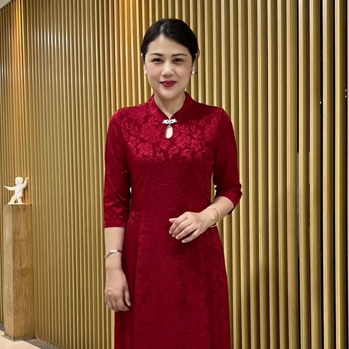 马红语曦情裳女装商行