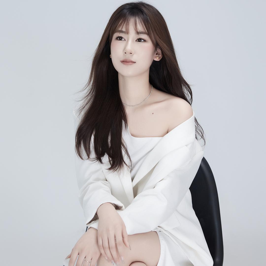 爱吃草莓的Anne