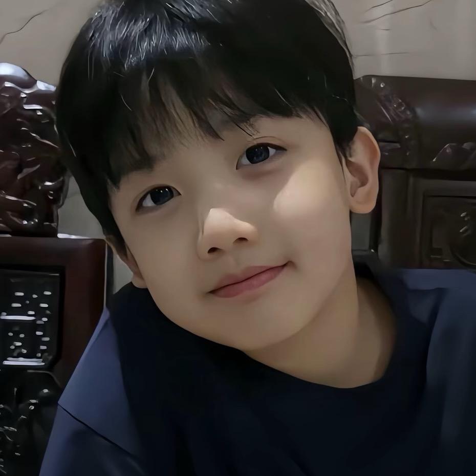 纯情小男孩