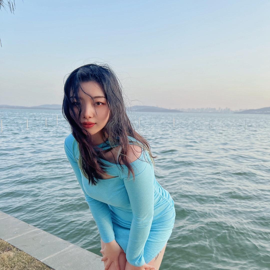 爆炸小蜜桃