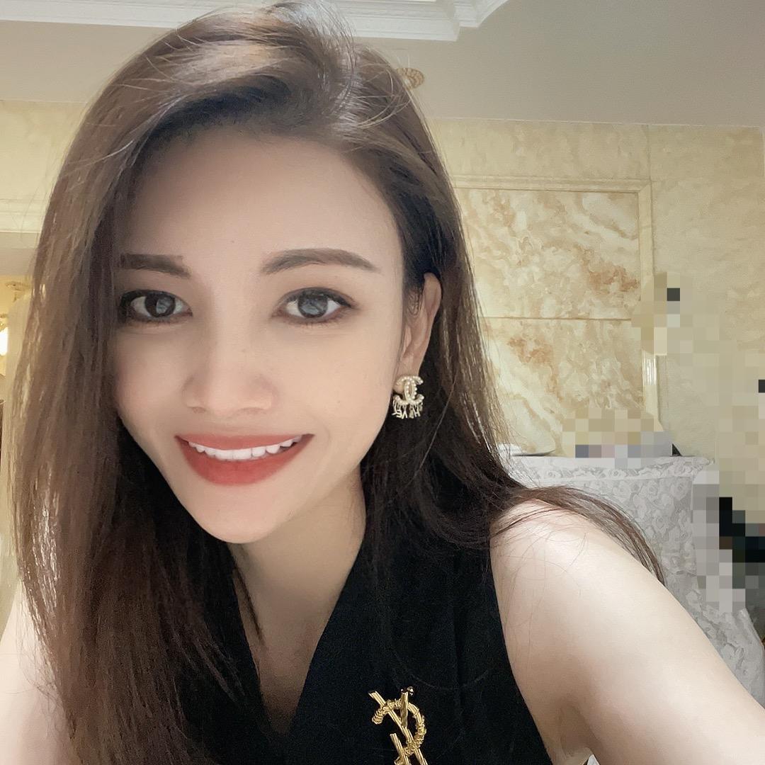 光普能老板娘
