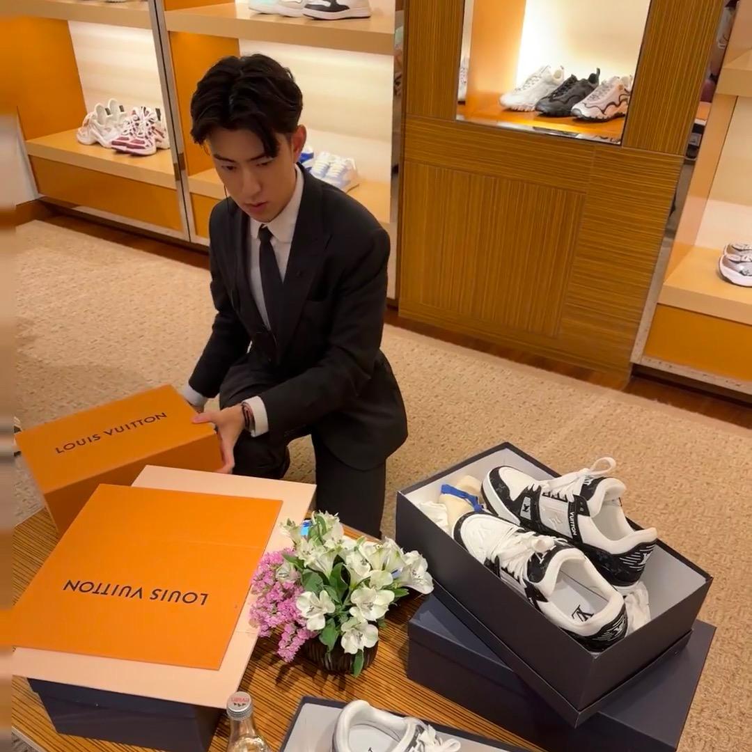 刘文奢奢品