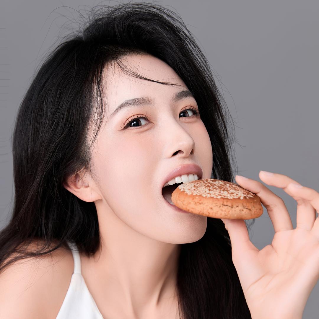 90后太谷饼女厂长
