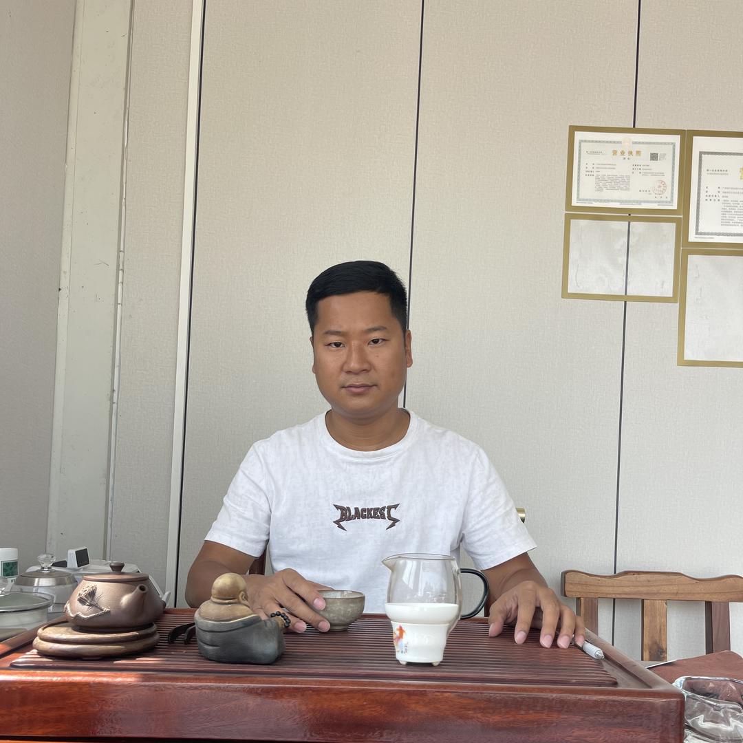 南宁源隆汽车 李火炉