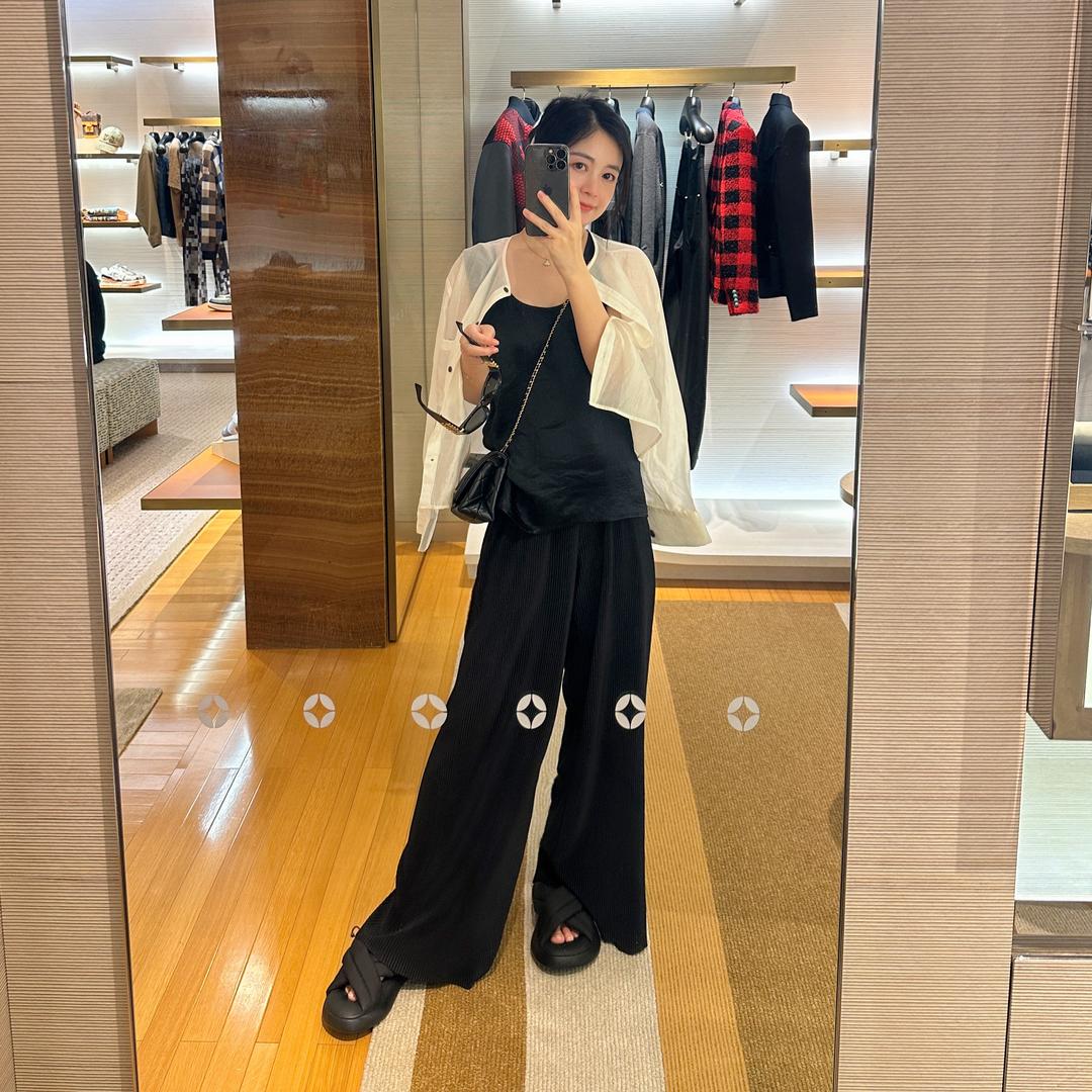 老板玲LOCO LING