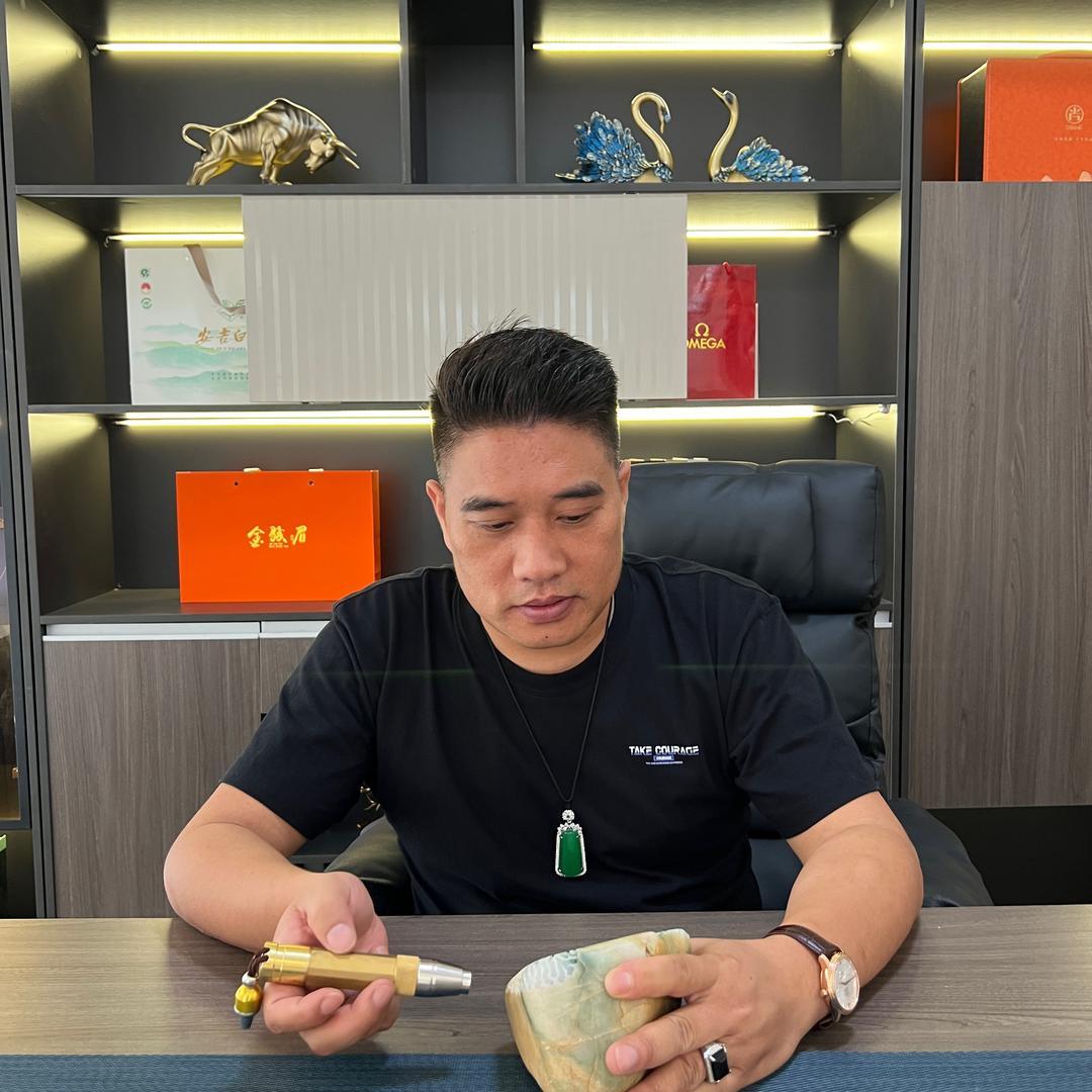 翡翠三哥