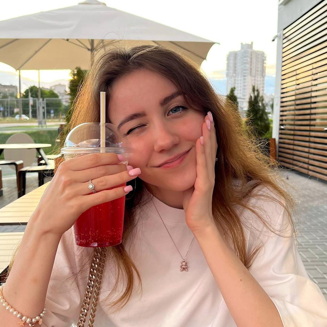 Elizabeth🦋