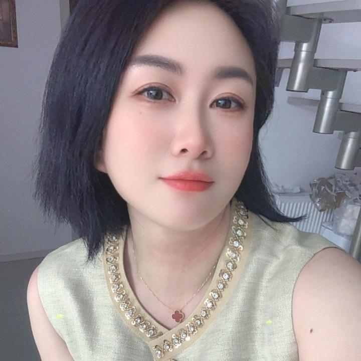 嫣鬻憧lou