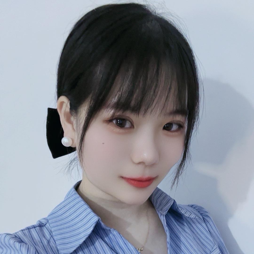 嫣然🎀