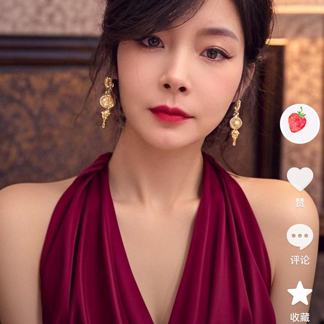 魅力女人服装店❤️津津瓜子店