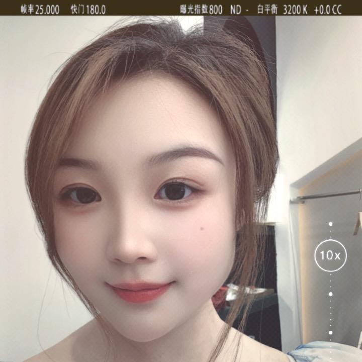 安静的小女子