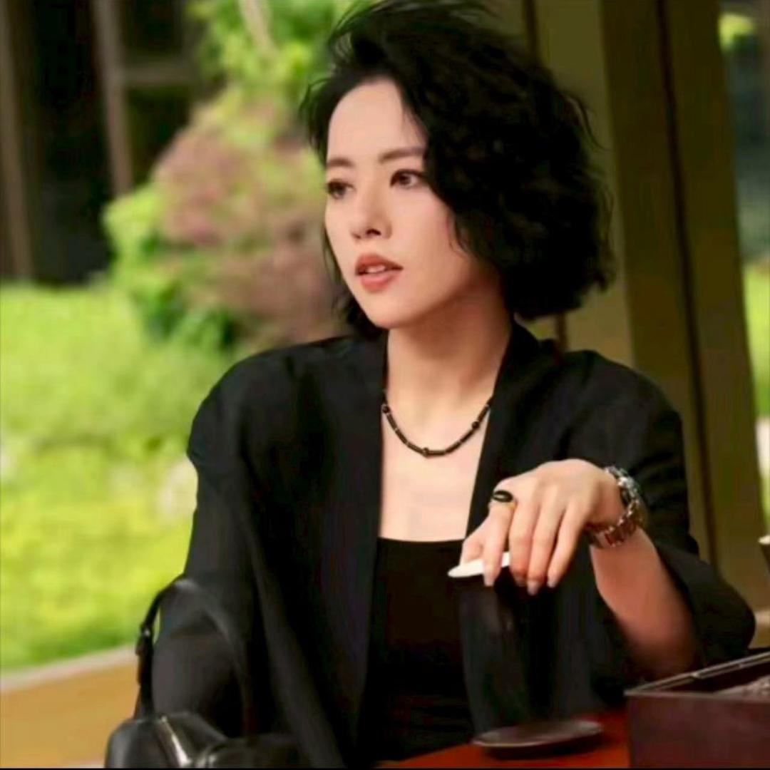 魏老板私服【气质服饰】