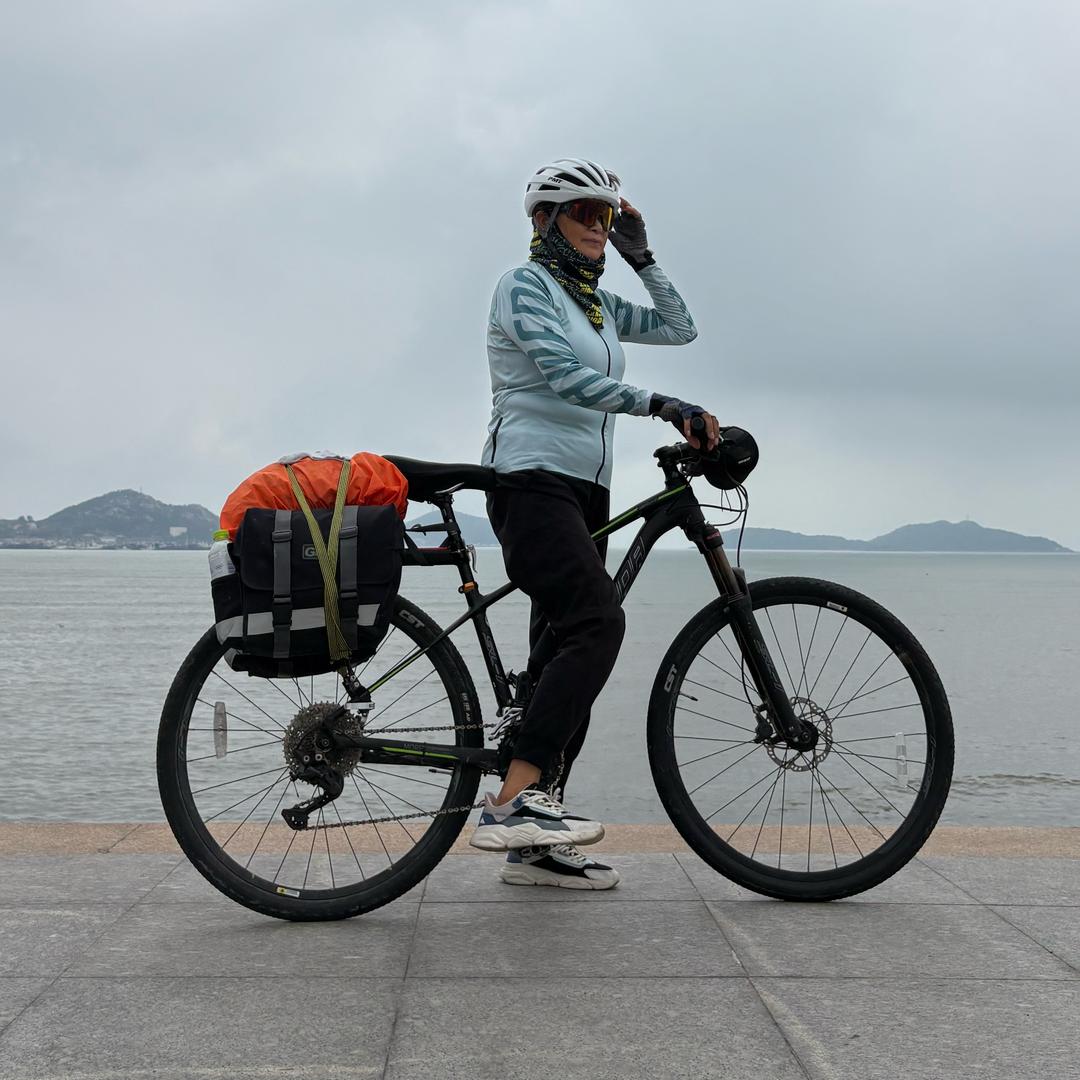 凤 爱骑行🚴🏻‍♀️