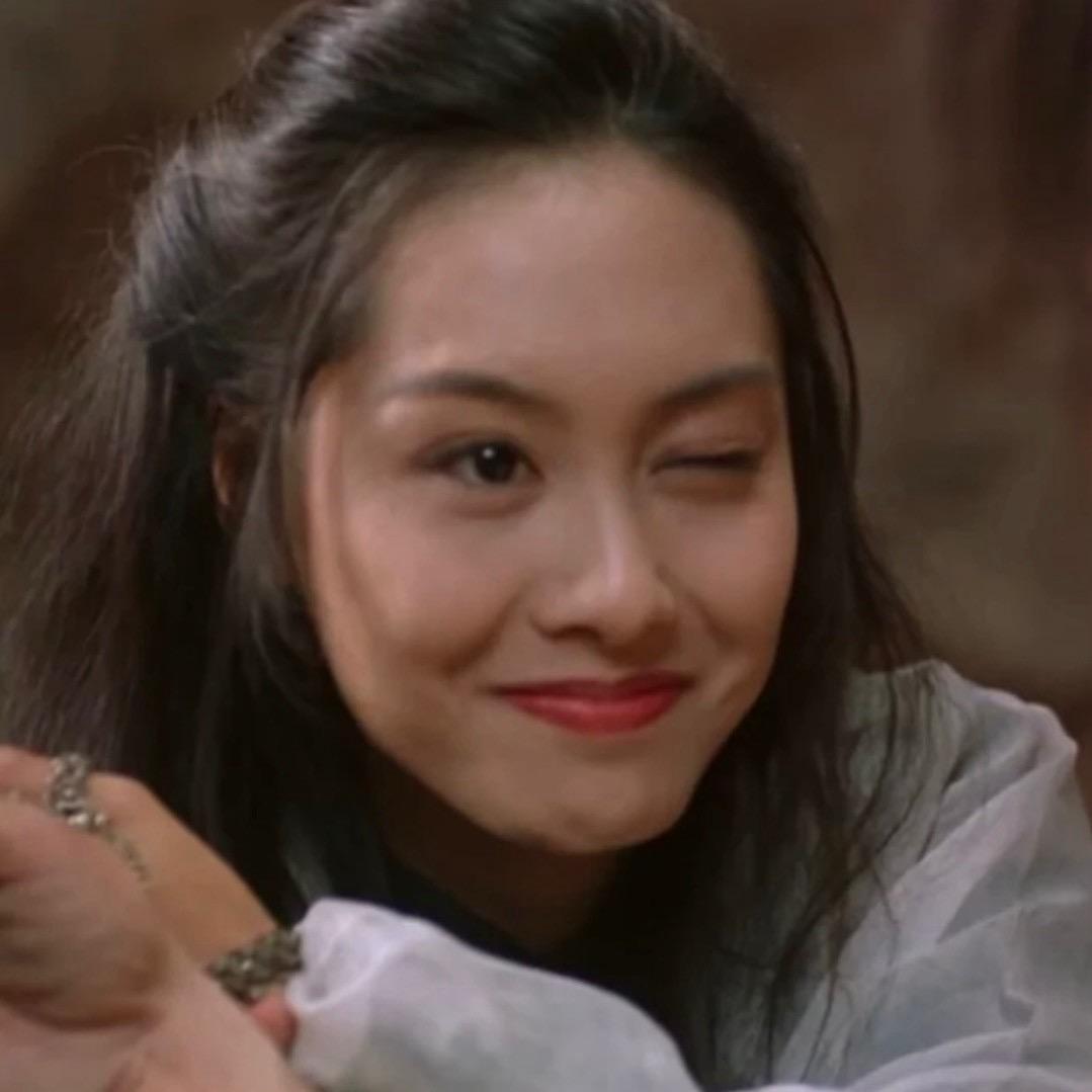 腼腆小美.