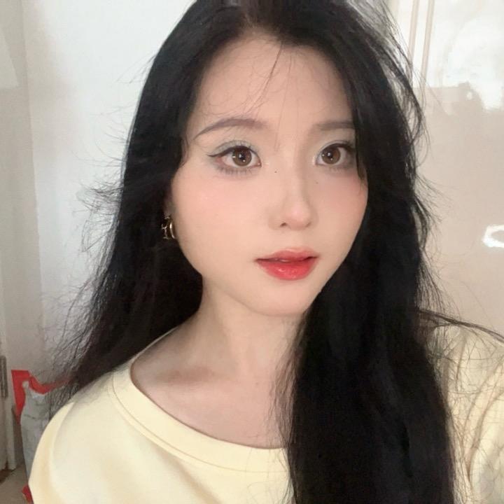 月月啊☀