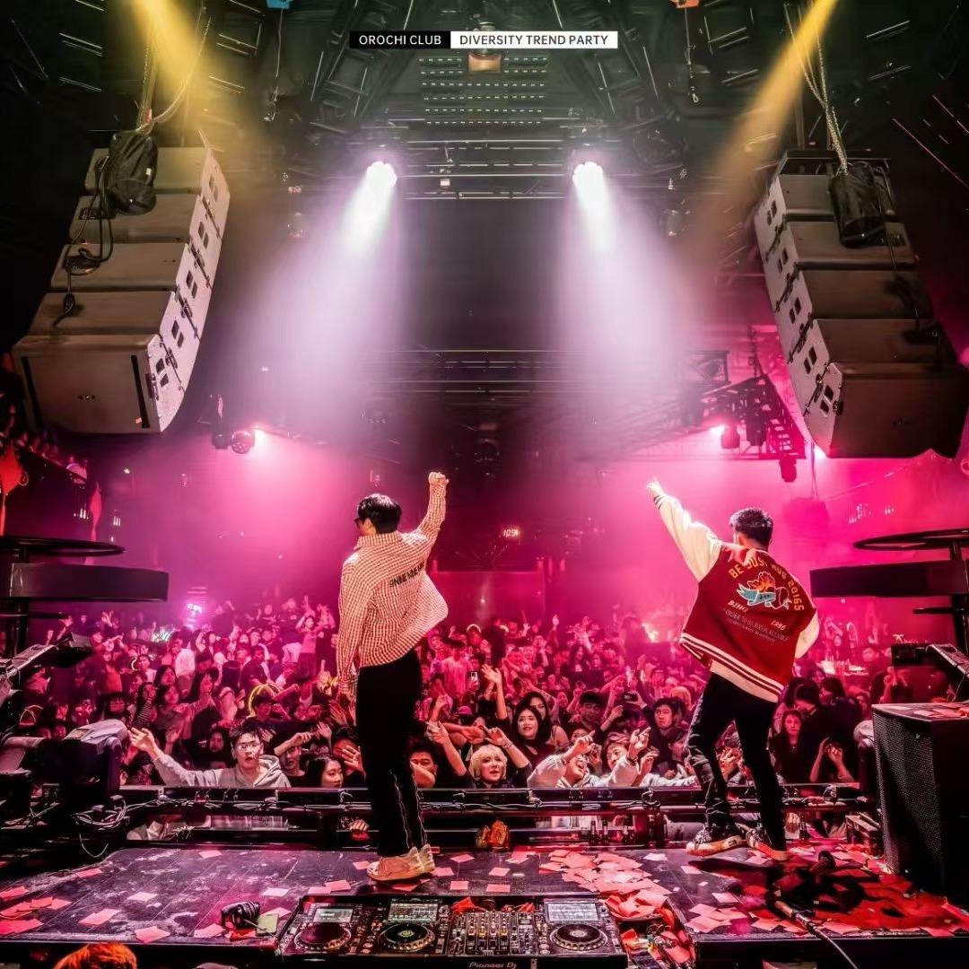 成都OROCHI酒吧-小小