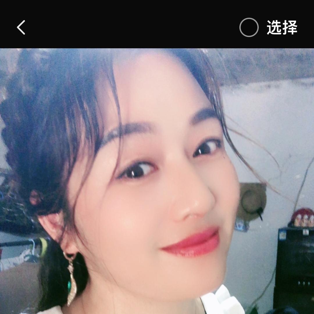 开心的小芳