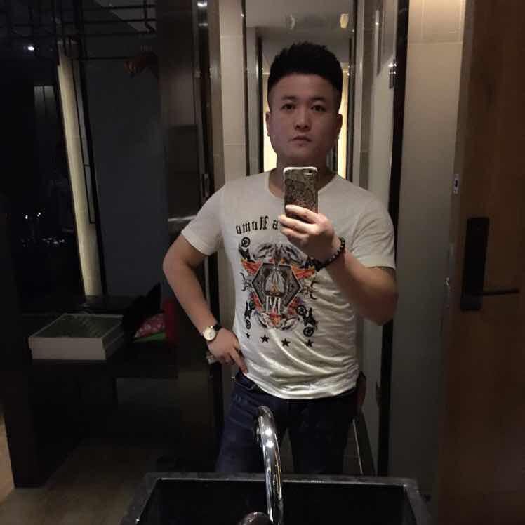 拽爷👴✌️
