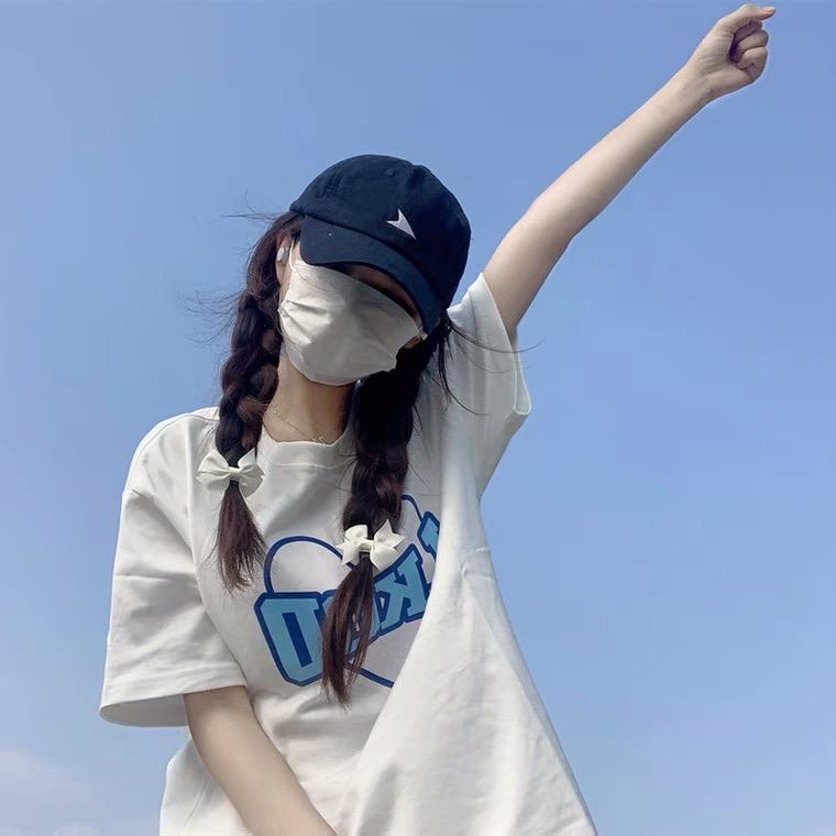 在等月亮🌙嘛