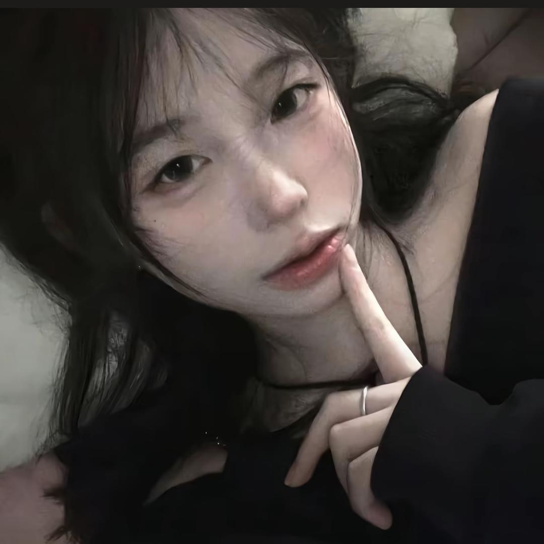 顾露夕．