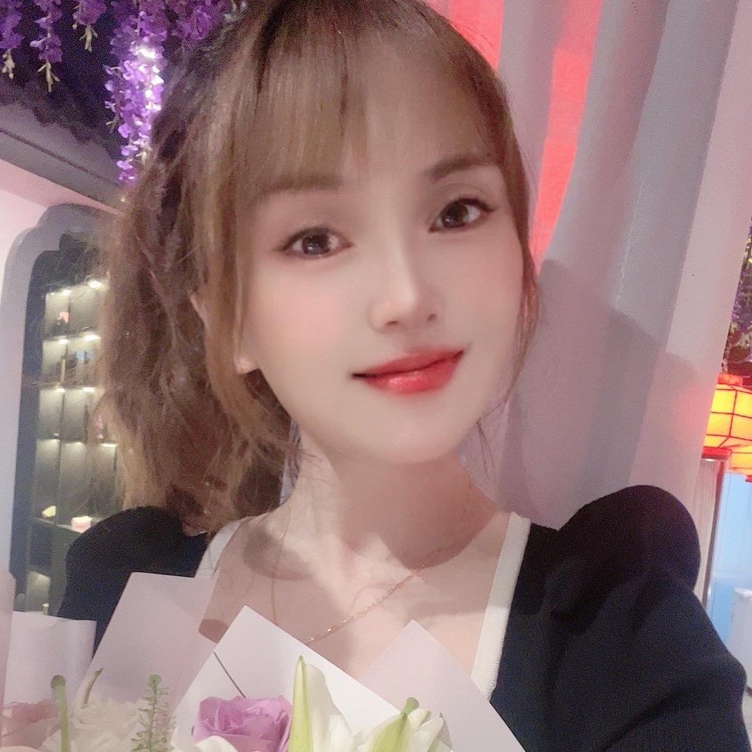 倩倩( ˃̶̤́ ꒳ ˂̶̤̀ )