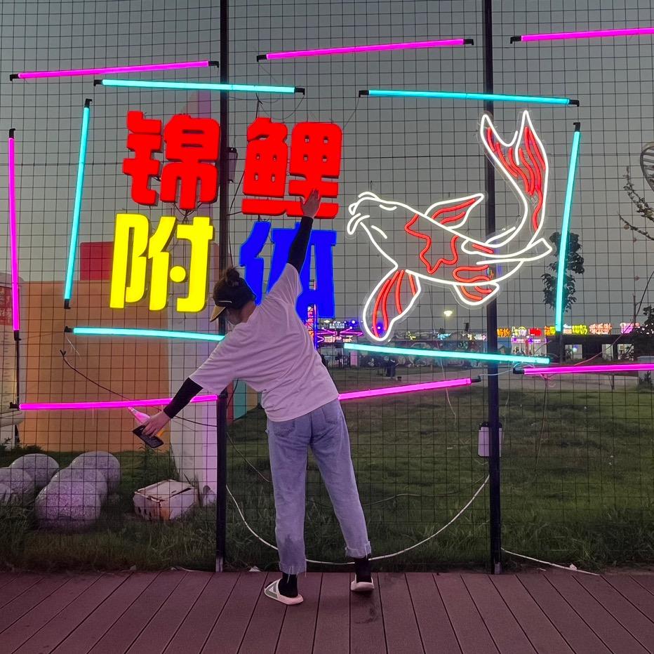 狮乘福第戴阿镁