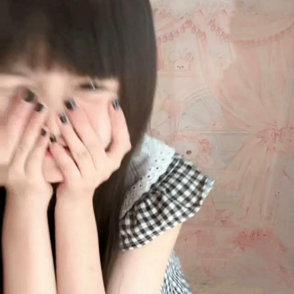 想哭的我戴上了猫的面具