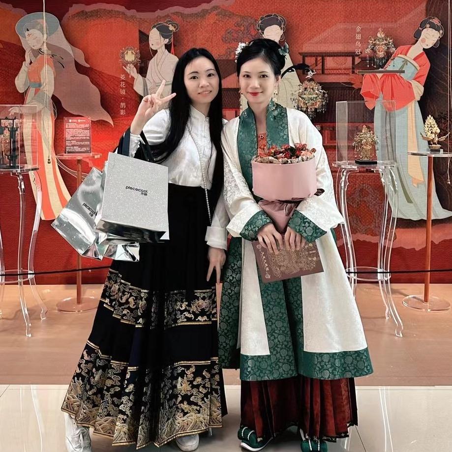 洁儿洁儿满天飞