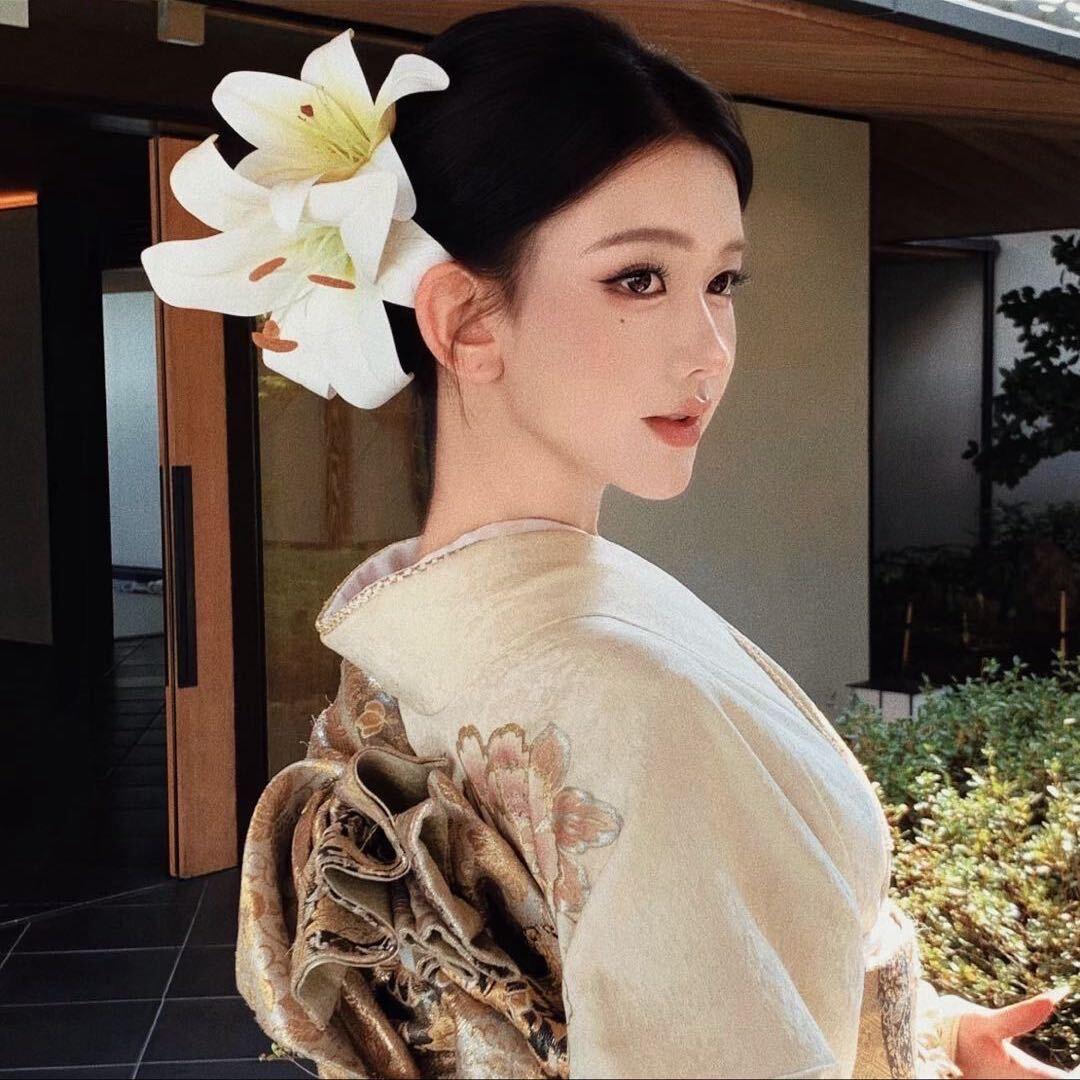 连绵的莲