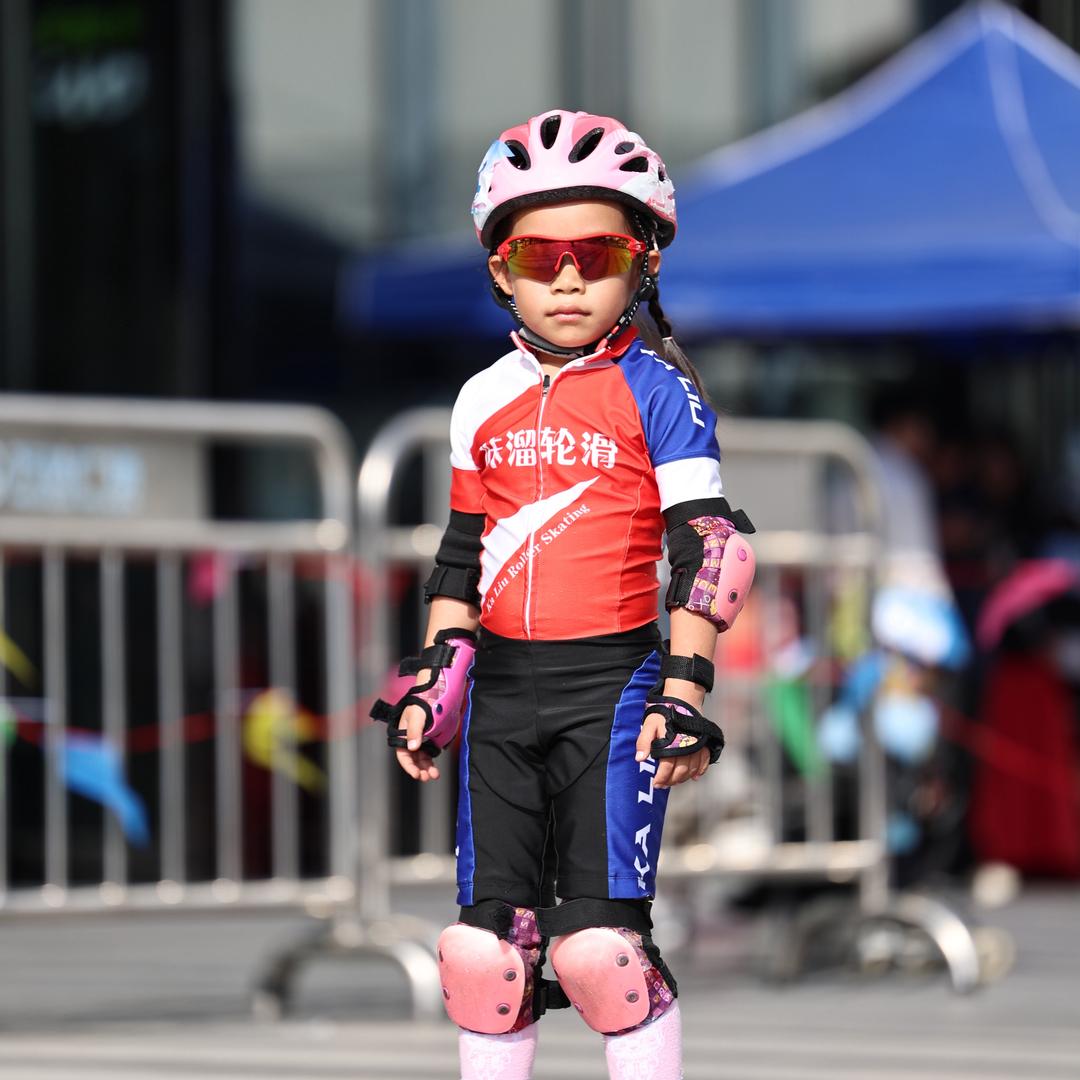 神奇轮滑女孩朵朵