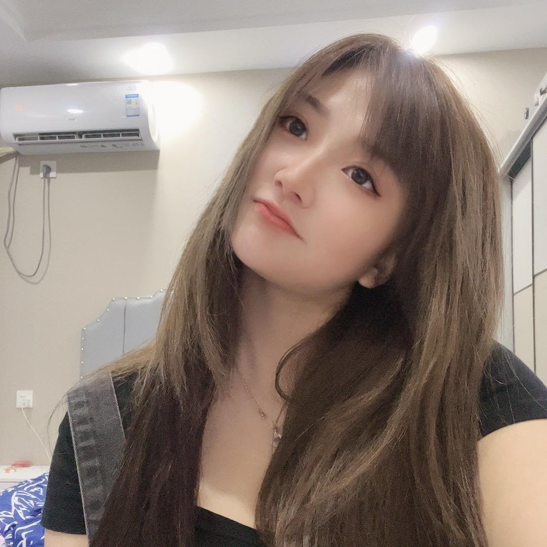 @静静女王🧚‍♀️