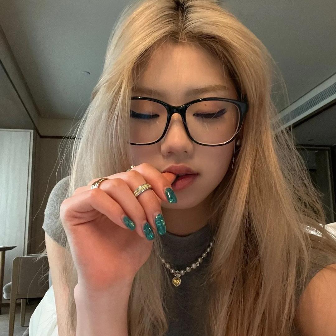 那阵子我们的感情出了一些问题.