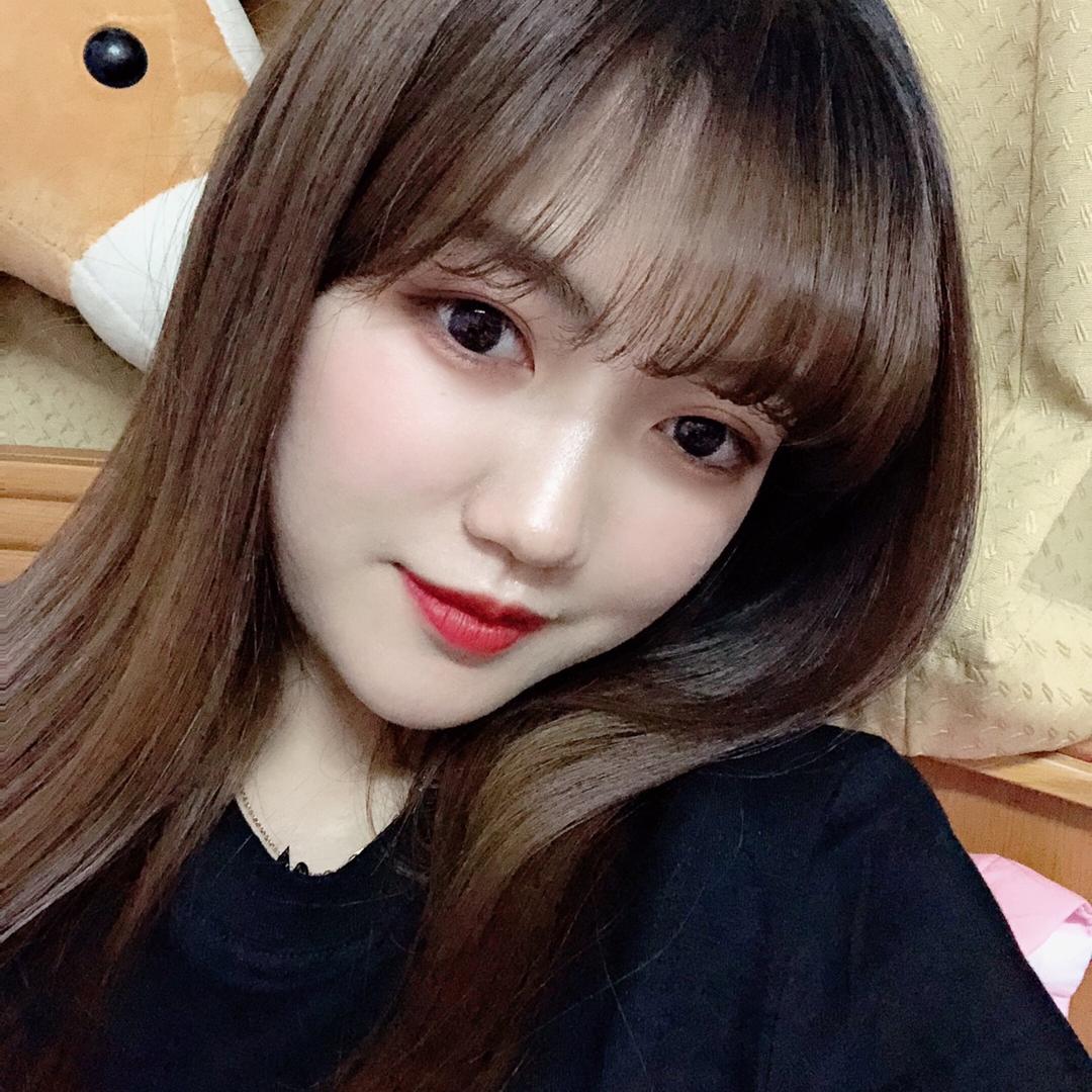 A.  小小白 👸👹