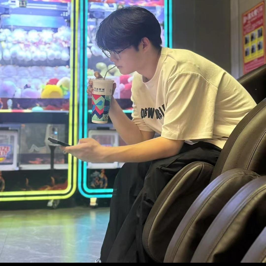 阿泽F8（向云天摄影师）