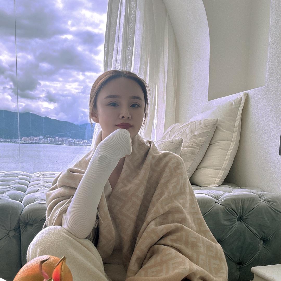 尺渡美衣