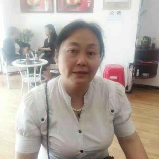 紫米饭团，糍粑包油条，（叶育红）