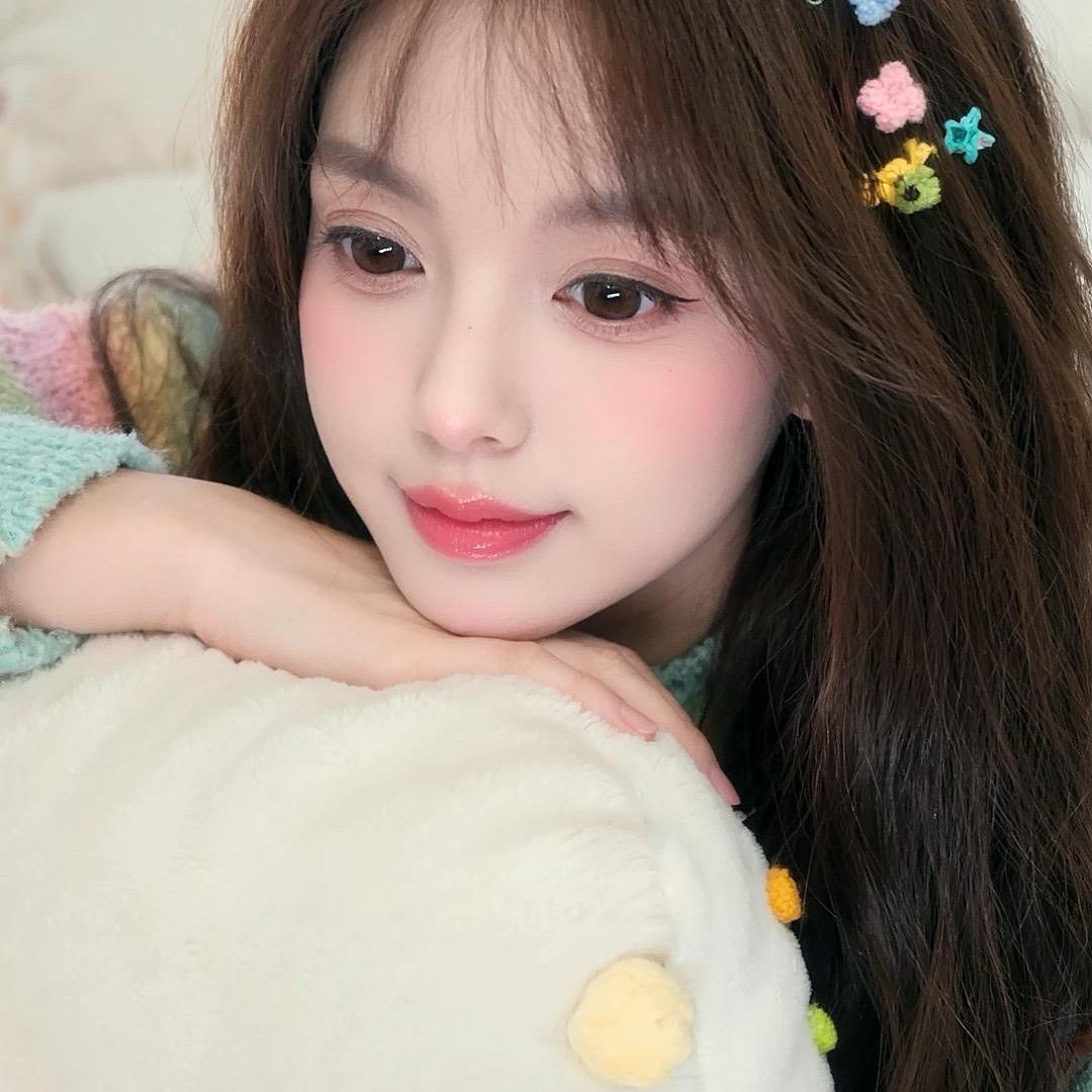 萋萋qiqi