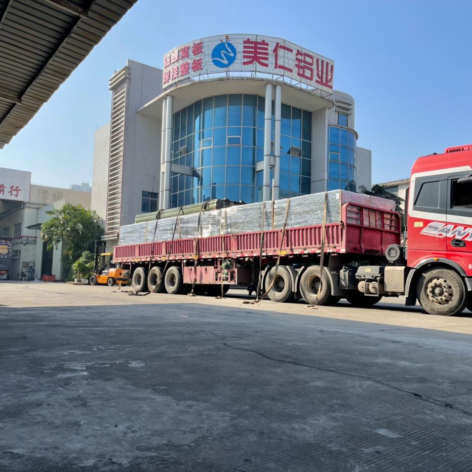 美仁铝业蜂窝板焊接板定制厂家美仁阳台柜铝