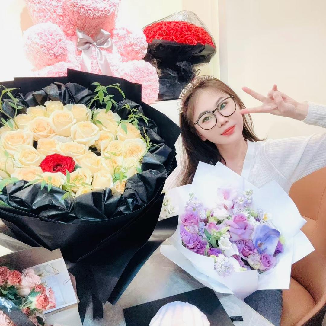 元宝是我的睡觉搭子